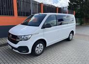 Volkswagen Caravelle 9