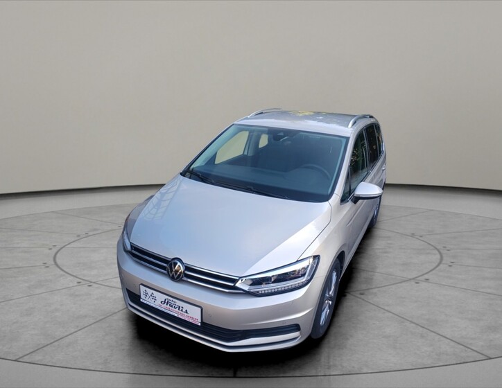 Volkswagen Touran 8
