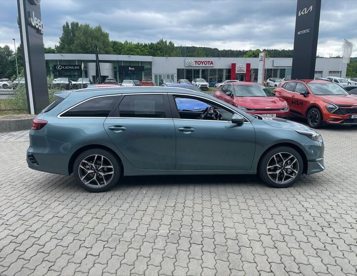 KIA Ceed 8