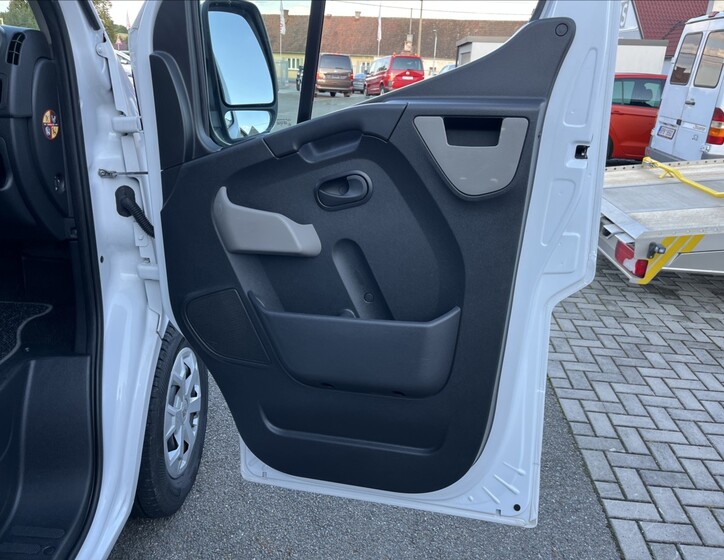 Renault Master 48