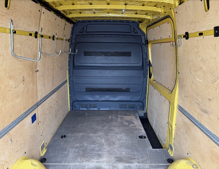 Mercedes-Benz Sprinter 17