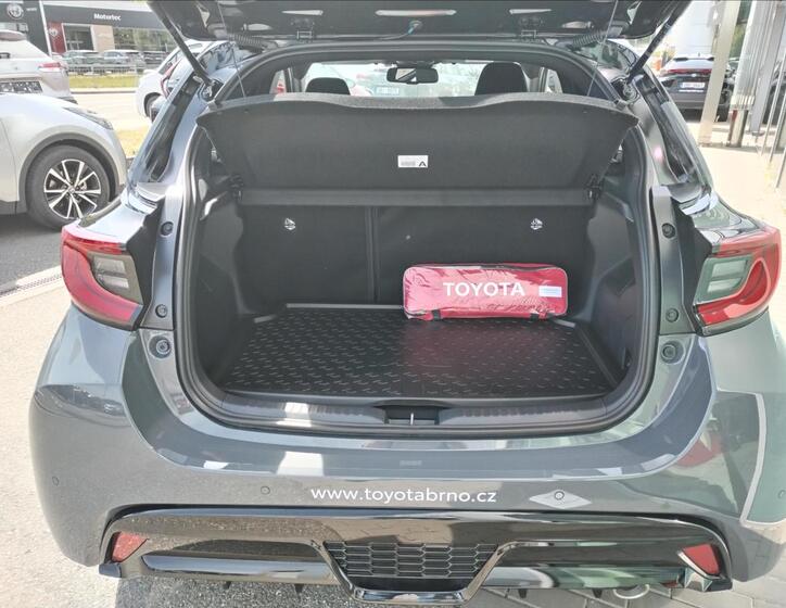 Toyota Yaris 7