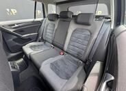 Volkswagen Golf 12