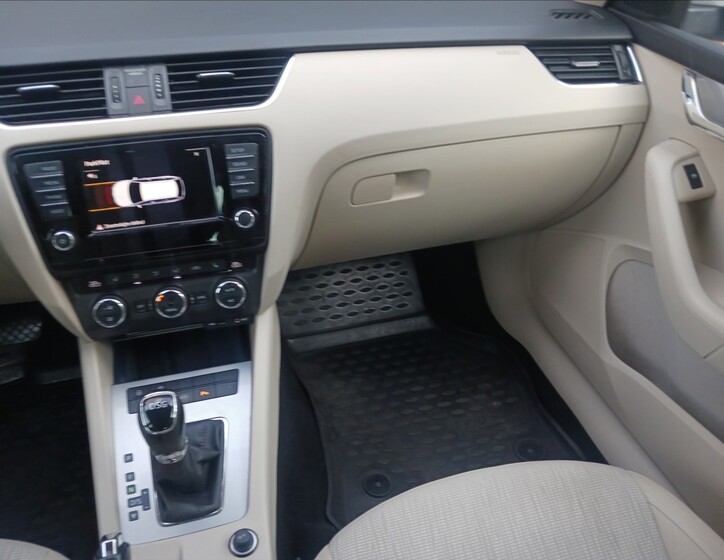 Škoda Octavia 12