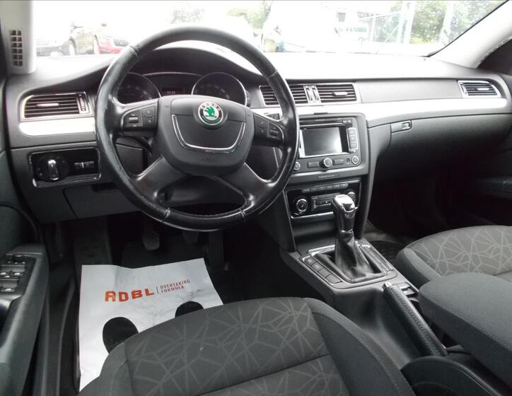 Škoda Superb 16