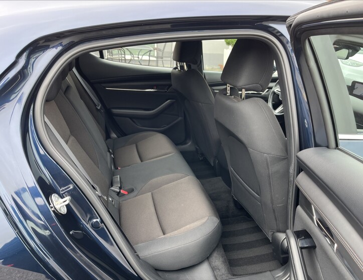 Mazda 3 24