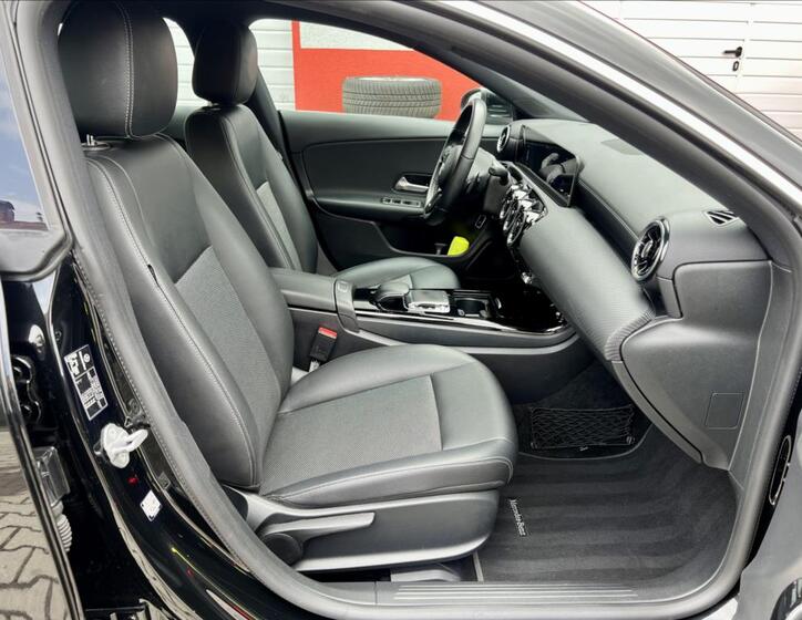 Mercedes-Benz CLA 21