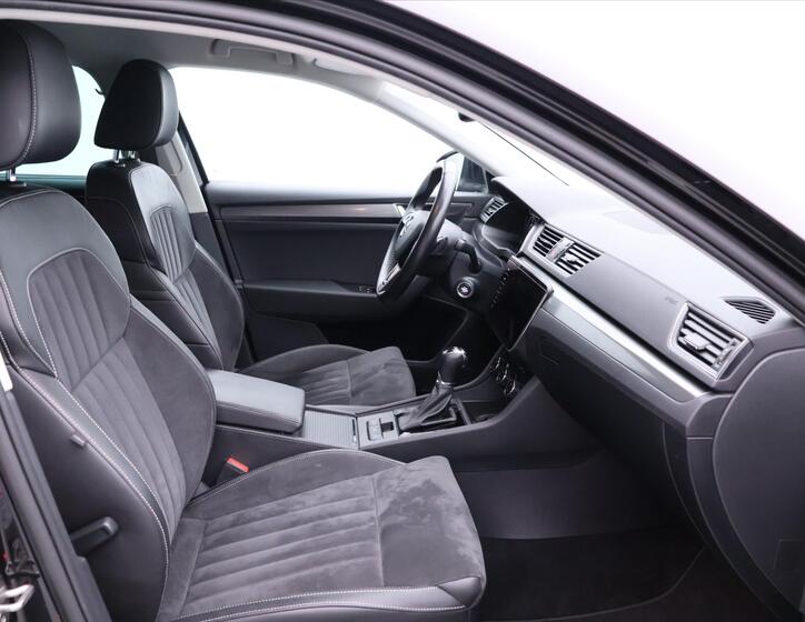Škoda Superb 12