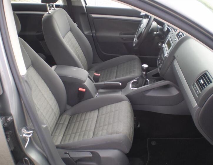 Volkswagen Golf 12