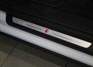 Audi Q8 25