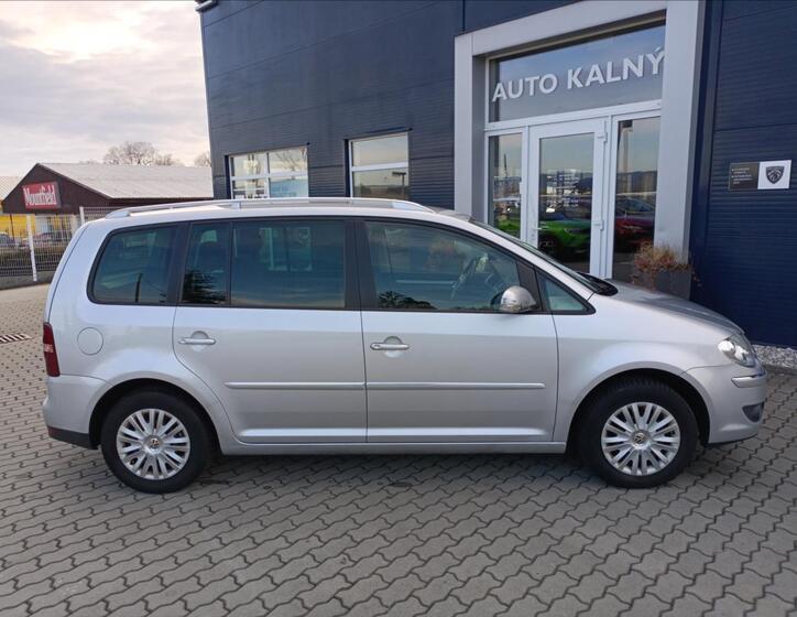 Volkswagen Touran 9