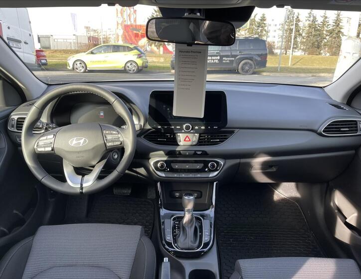 Hyundai i30 8