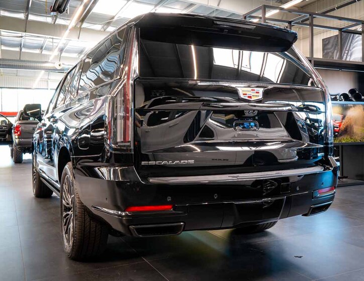 Cadillac Escalade 3