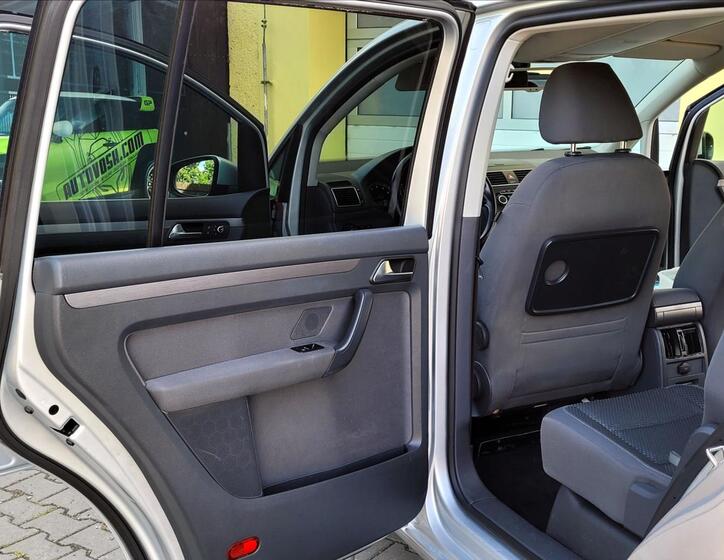 Volkswagen Touran 16