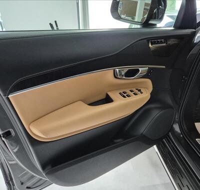 Volvo XC90 11