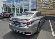 Lexus ES 300h 16