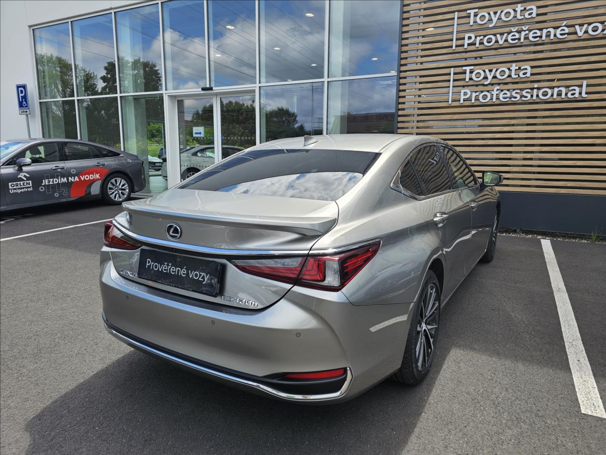 Lexus ES 300h