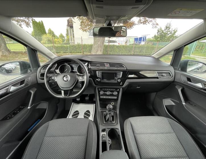 Volkswagen Touran 14