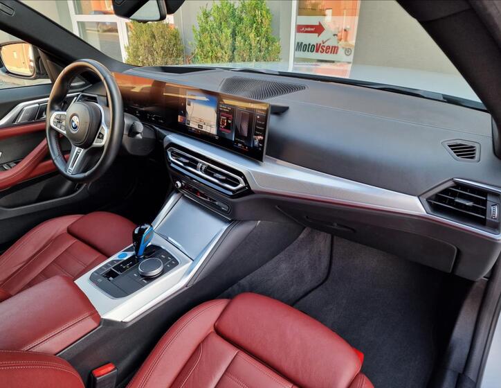 BMW i4 13