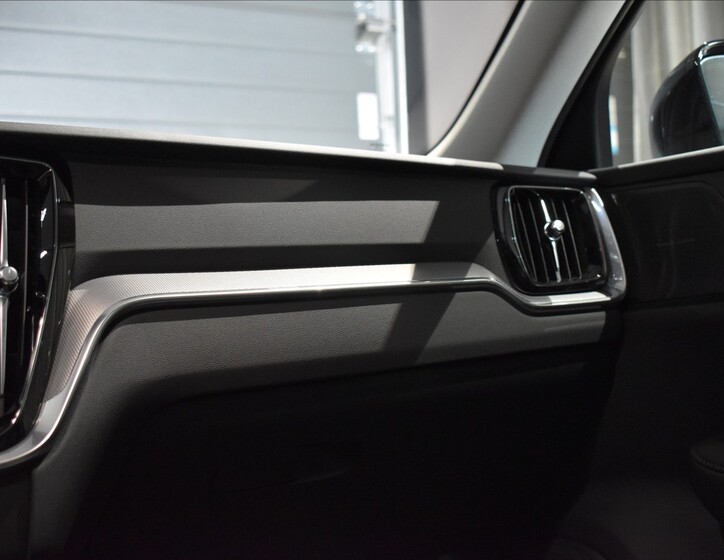 Volvo V60 25