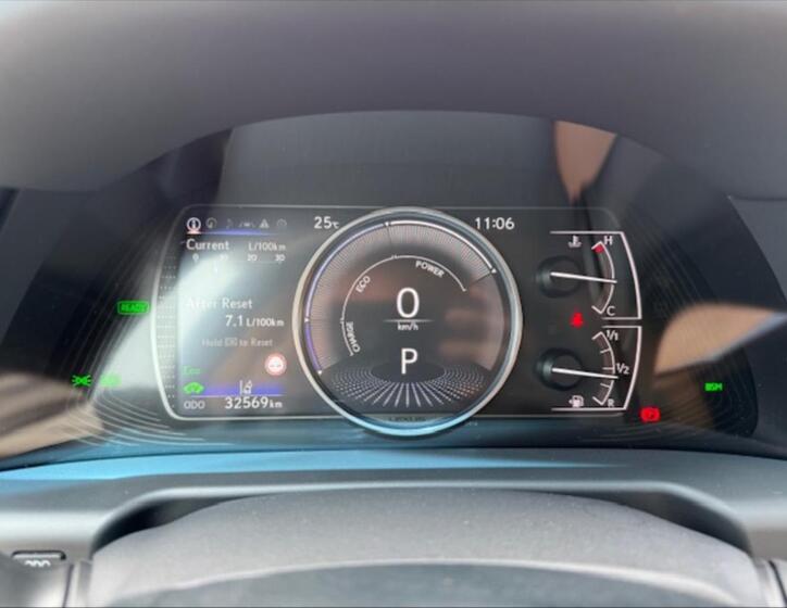 Lexus ES 300h 13