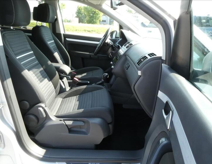 Volkswagen Touran 23