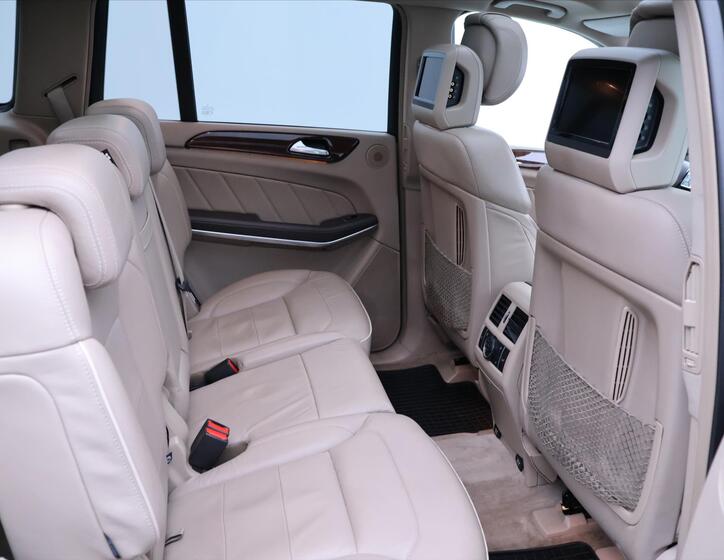 Mercedes-Benz GL 15