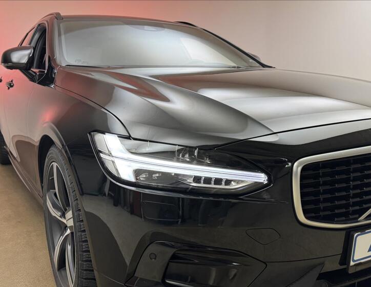 Volvo V90 40