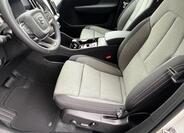Volvo XC40 8
