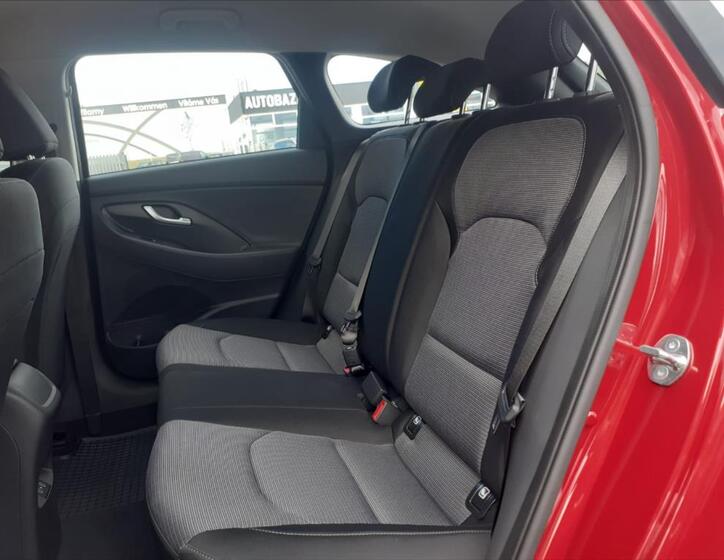 Hyundai i30 10