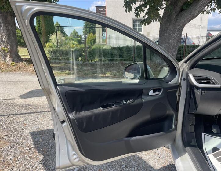 Peugeot 207 12