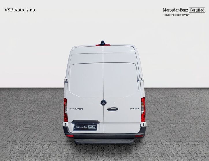 Mercedes-Benz Sprinter 4