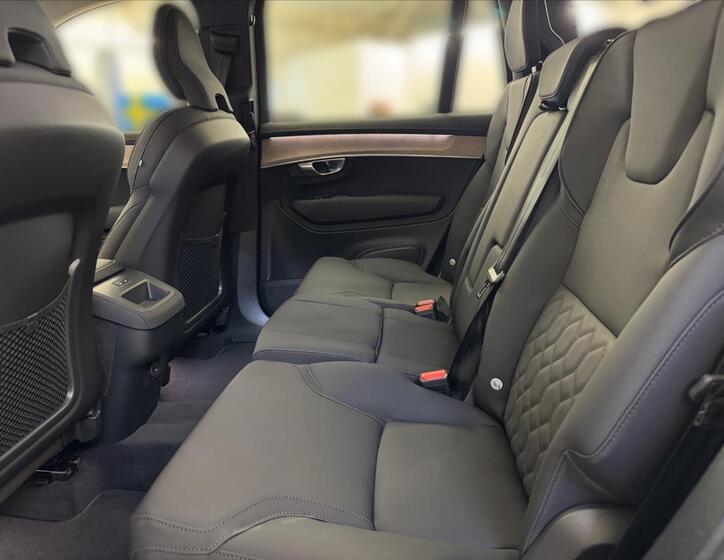 Volvo XC90 11
