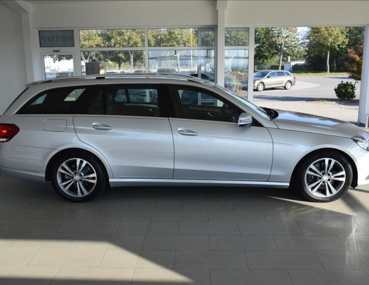 Mercedes-Benz Třídy E 4