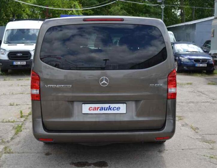 Mercedes-Benz Vito 5