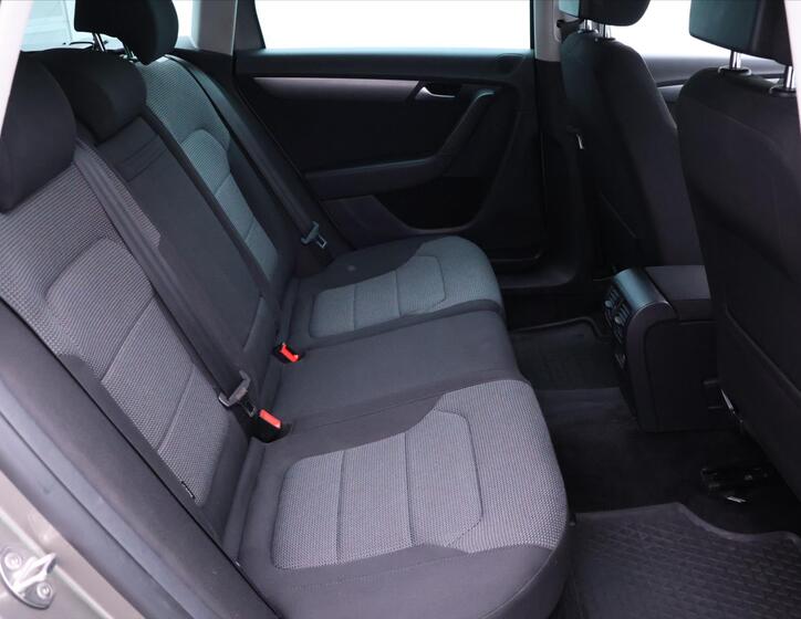 Volkswagen Passat 14