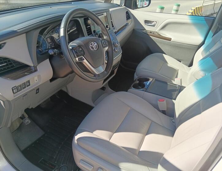 Toyota Sienna 19