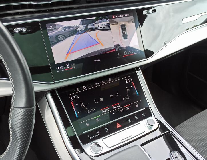 Audi Q8 20
