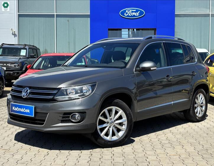 Volkswagen Tiguan 1