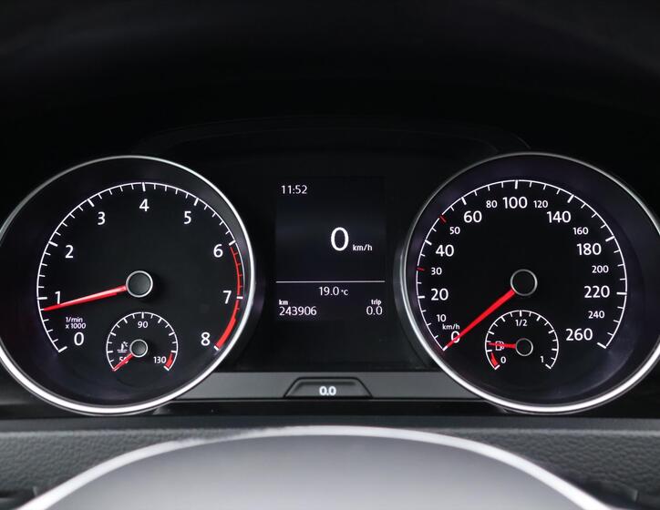 Volkswagen Golf 20