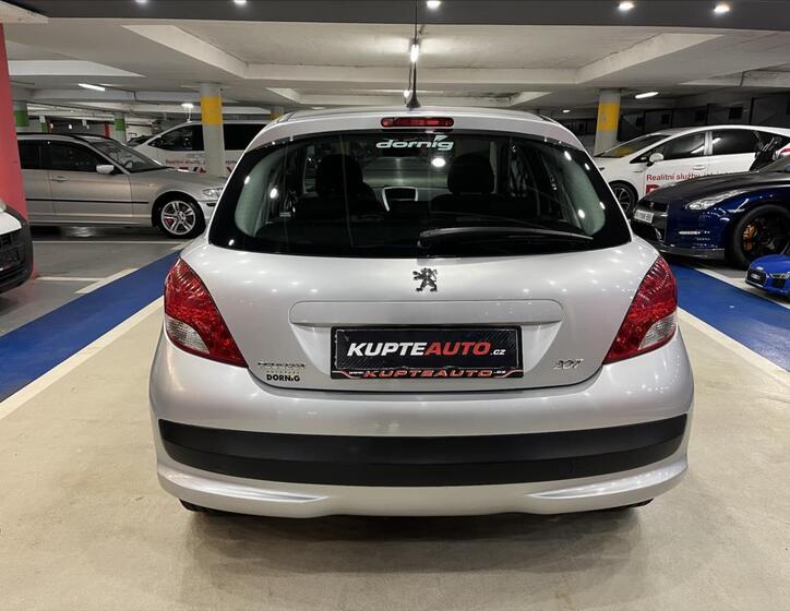 Peugeot 207 6