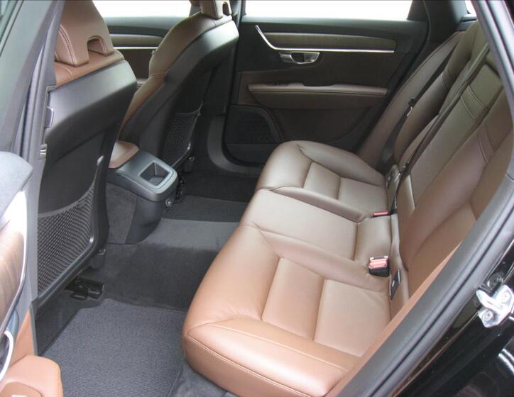 Volvo V90 14