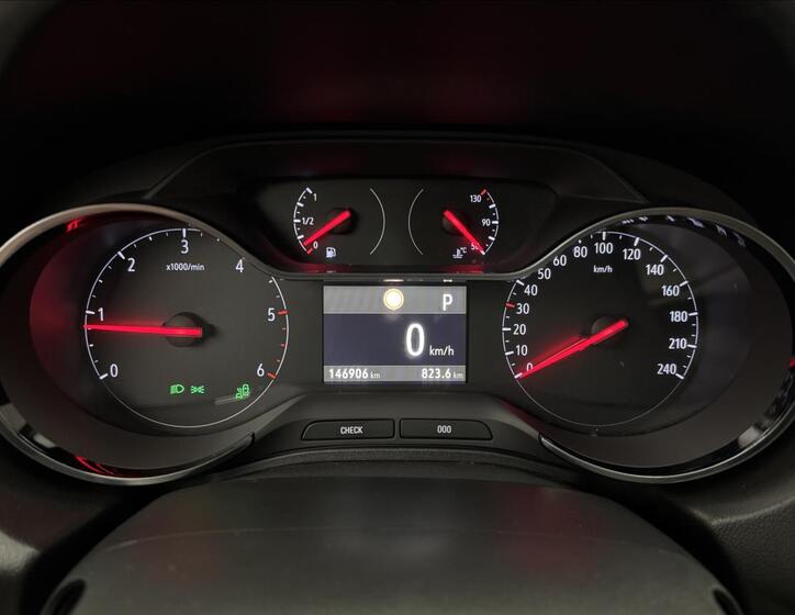 Opel Grandland X 10