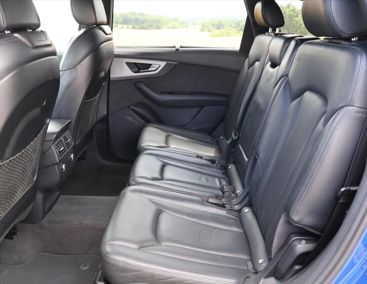 Audi SQ7 19