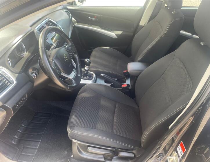 Suzuki SX4 S-Cross 11