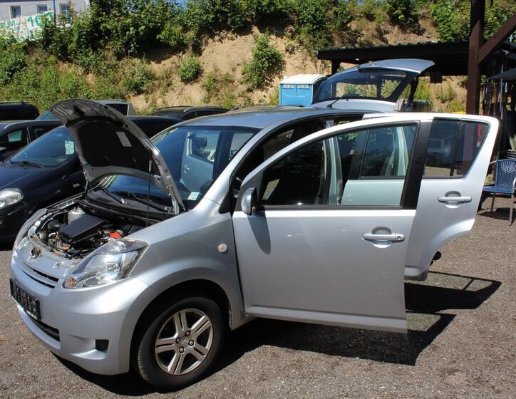 Daihatsu Sirion 24