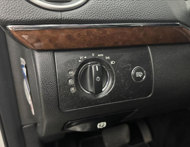 Mercedes-Benz GL 8