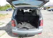 Volkswagen Touran 9