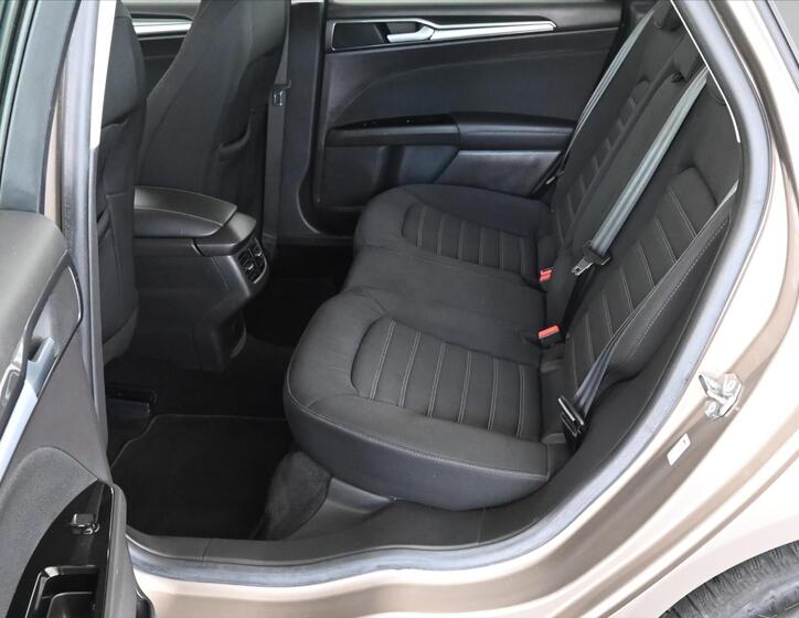 Ford Mondeo 10