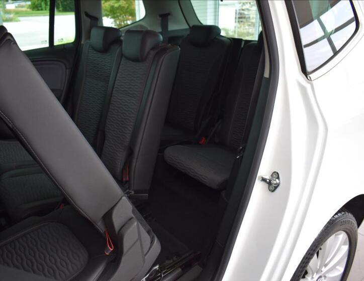 Opel Zafira 12